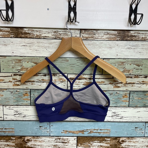 Women’s Lululemon Flow Y Bra IV Hero Blue Yoga Sports Bra Racerback Size 4 - Picture 4 of 5
